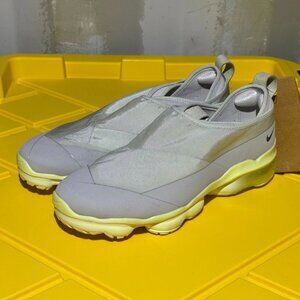 Nike Vapormax Moc Roam Men’s Slip-On Light Stone Grey Black DZ7273-100 Sz  5.5